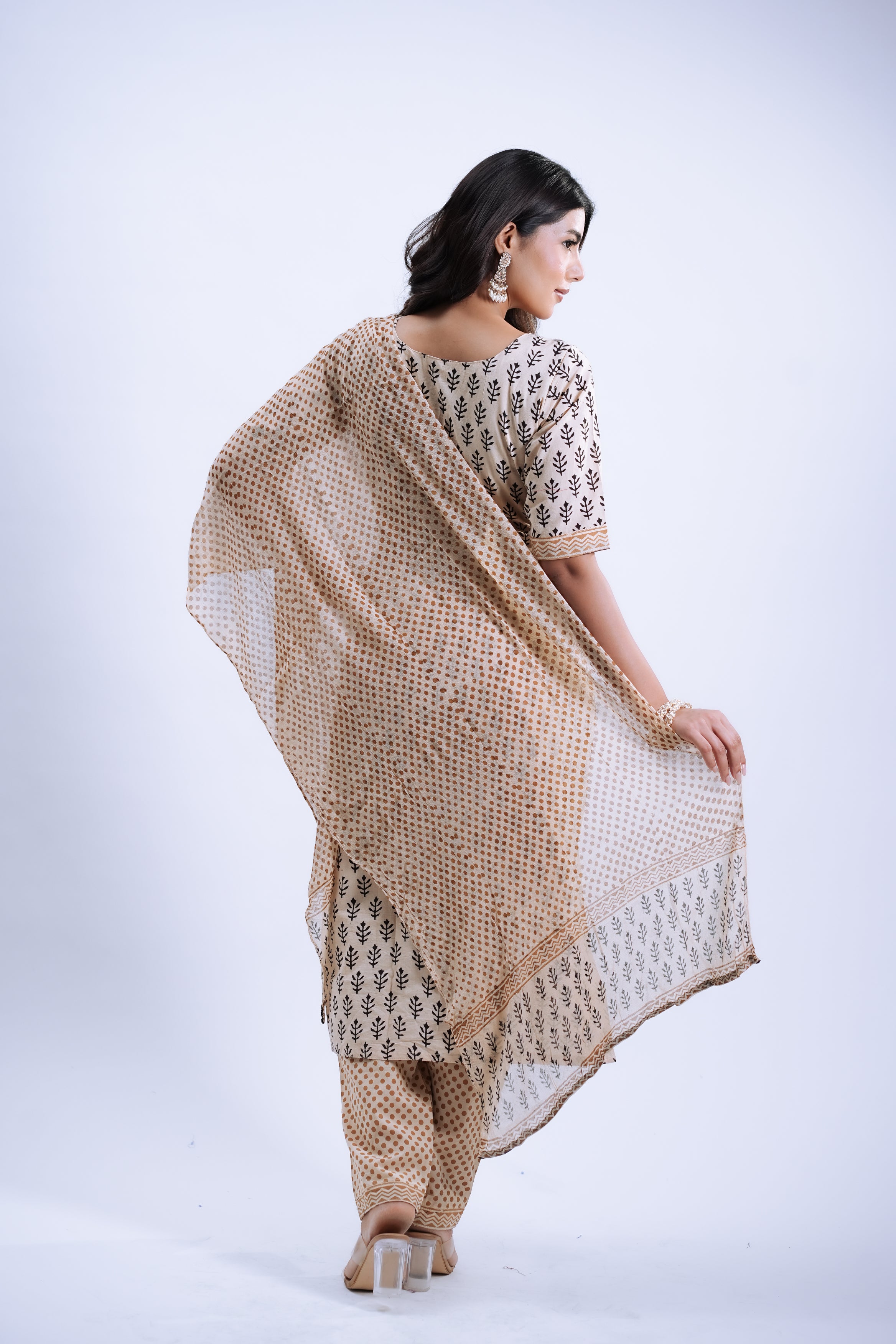 Ivory Printed Classic Set