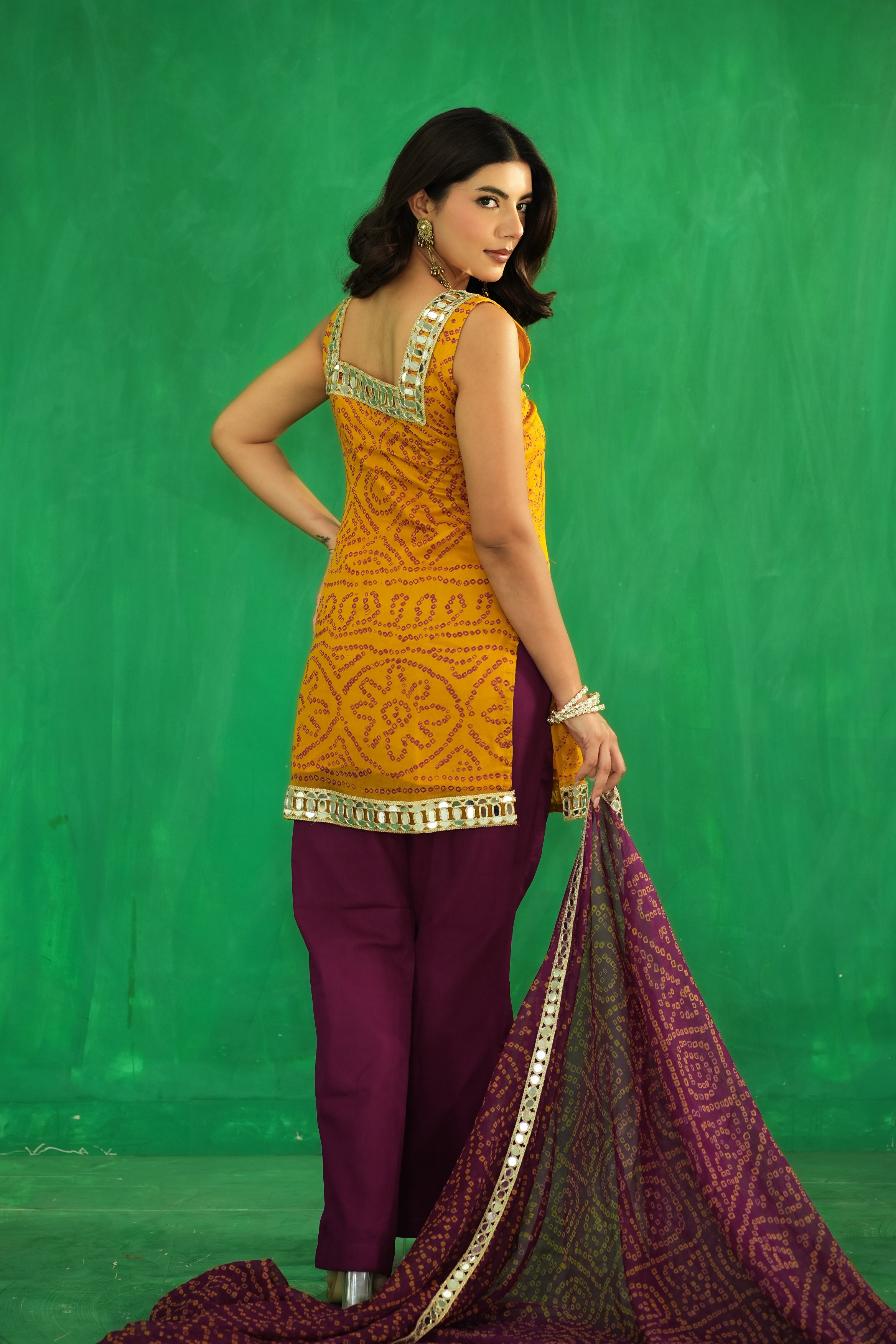 The Mustard Bandhani Set – Plum Edition