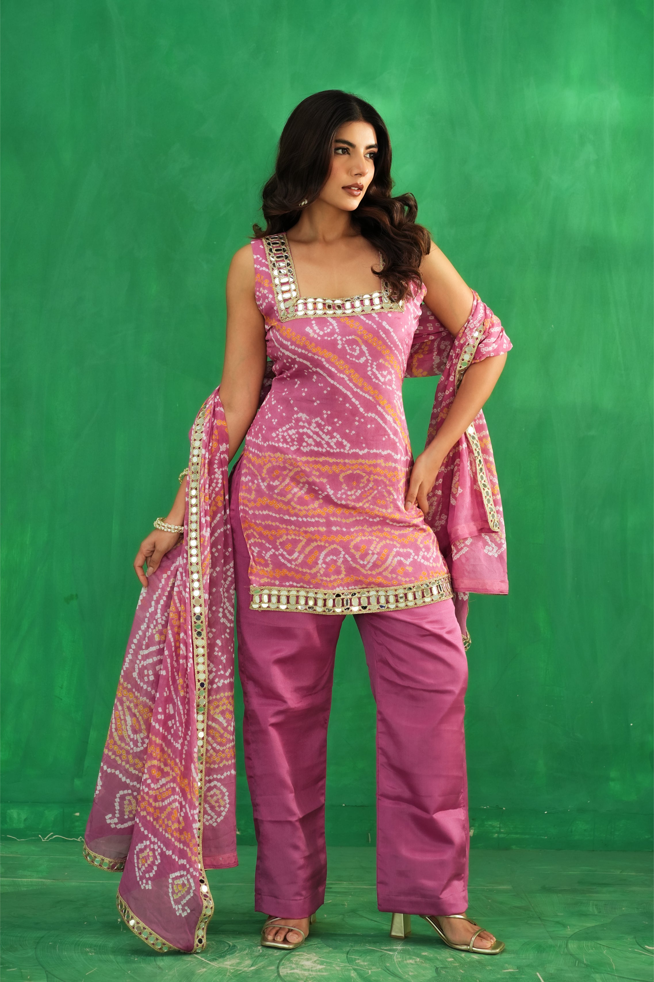 Magenta Bandhani Set in Pure Crepe Silk