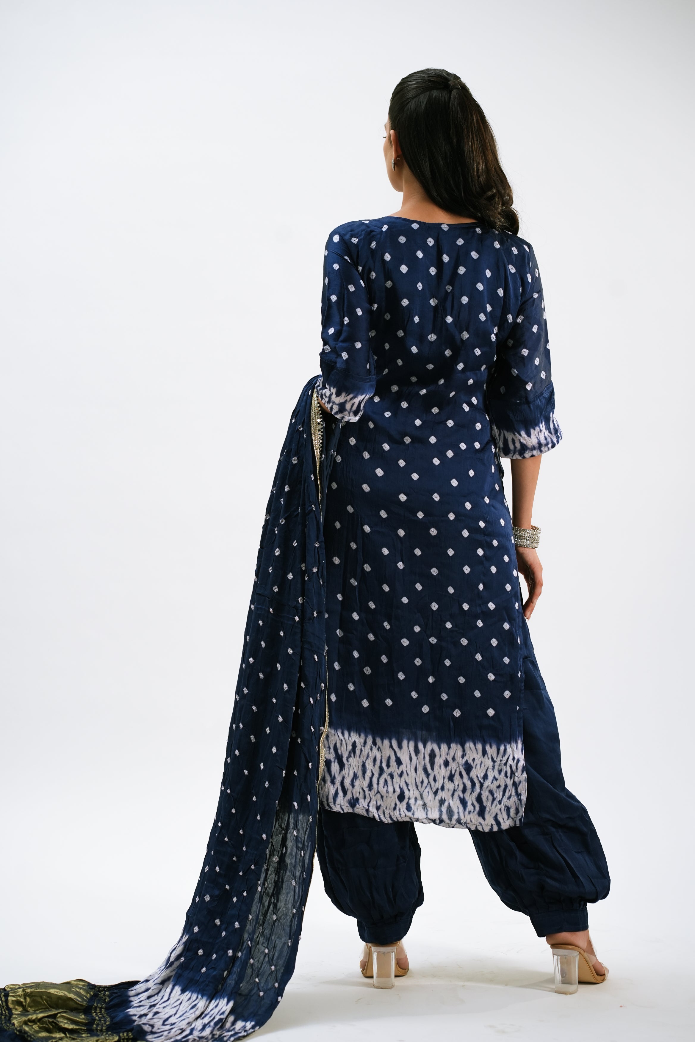 Neel Bandhani Grace Set