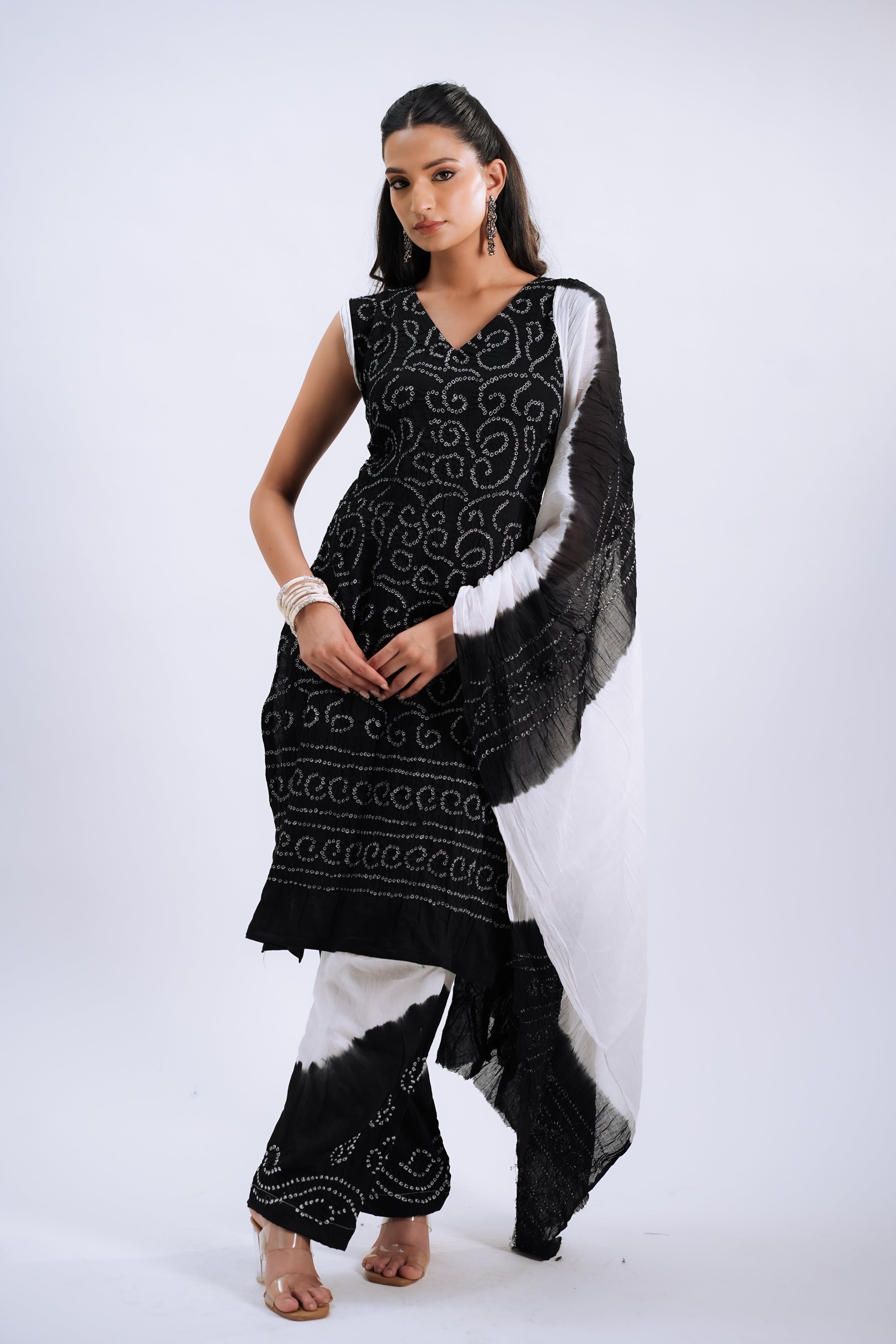 Noir Bandhani Elegance Set