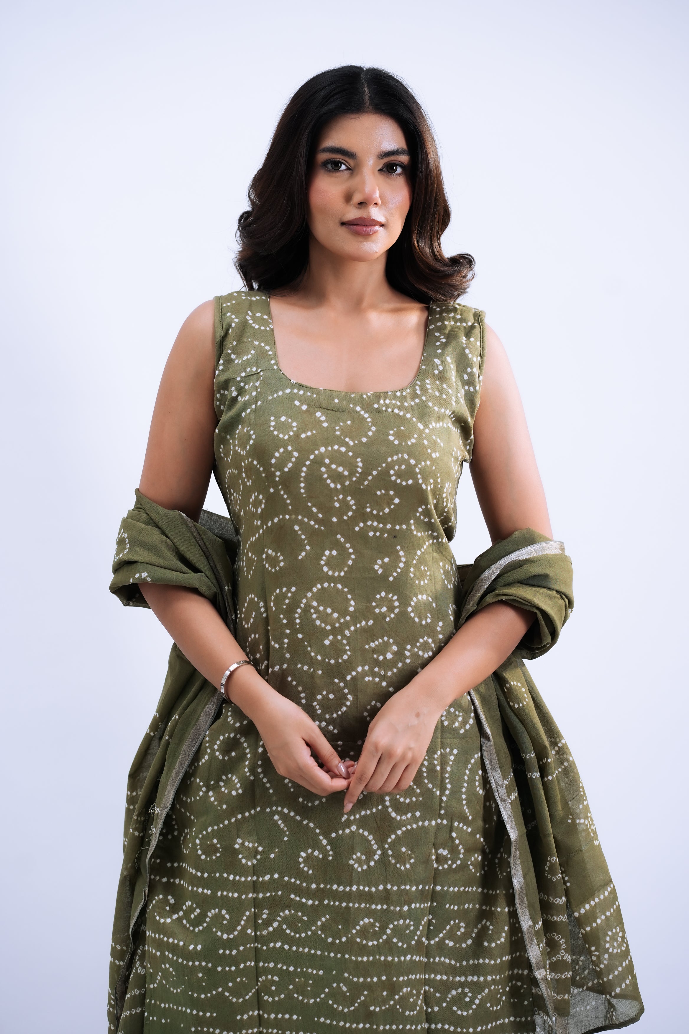 Olive Bandhani Grace Set