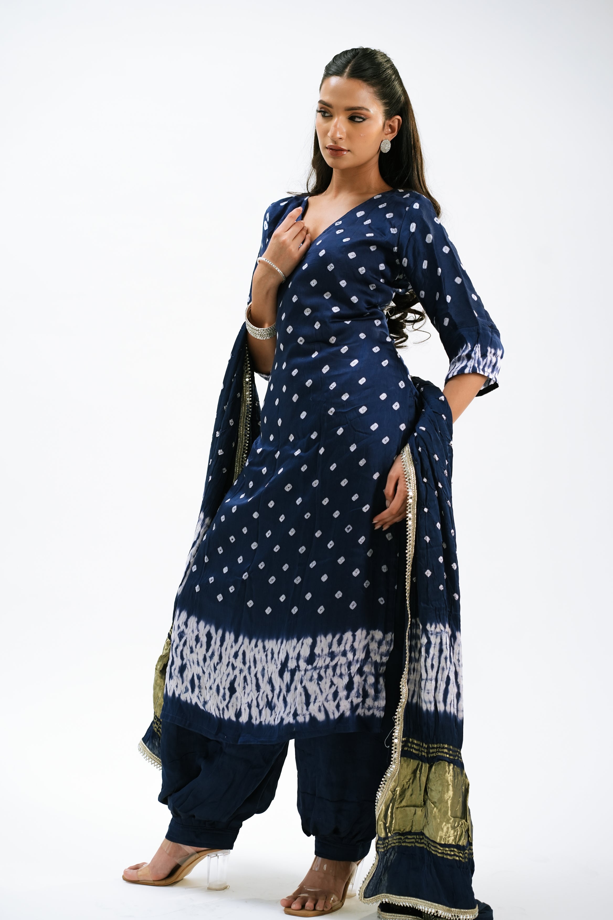 Neel Bandhani Grace Set